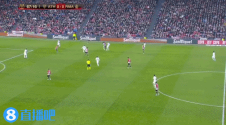 大联盟正式开始对球场围栏硬度进行规范，保护球员的守备安全