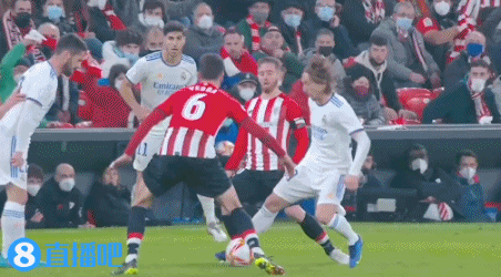 NBA｜金块砸沉快艇 木狼咬伤湖人