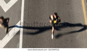 内维尔：曼联需要熟悉英超且能承压的主帅