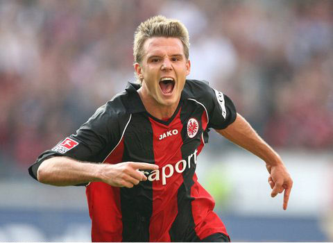 中场球员放 中场球员放